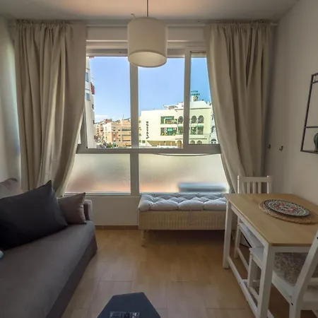 Modern & Bright In The Heart Of Апартаменты *