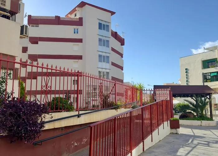 Modern & Bright In The Heart Of Апартаменты