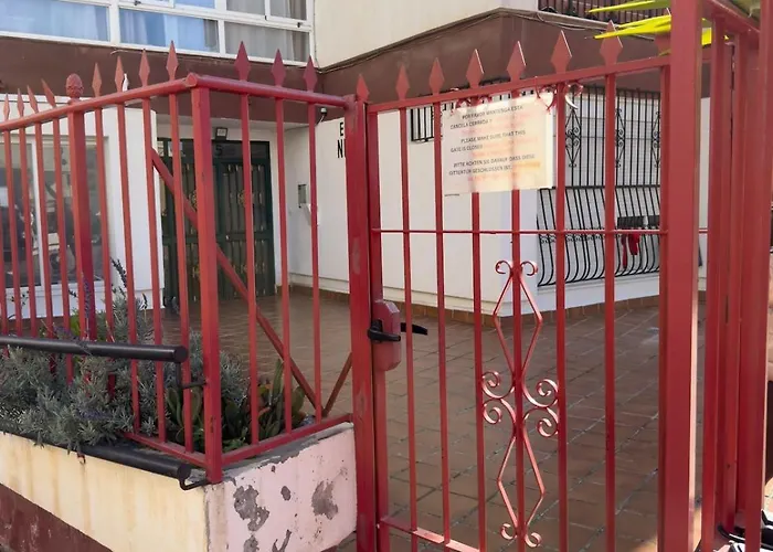 Апартаменты Modern & Bright In The Heart Of