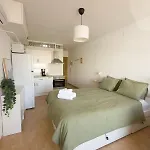 Apartment Modern & Bright In The Heart Of