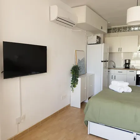 Appartamento Modern & Bright In The Heart Of Nerja