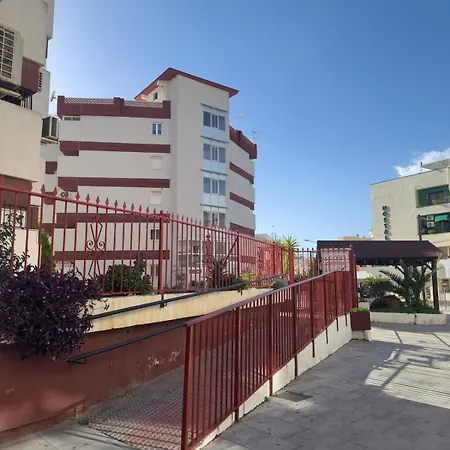 Appartamento Modern & Bright In The Heart Of Nerja