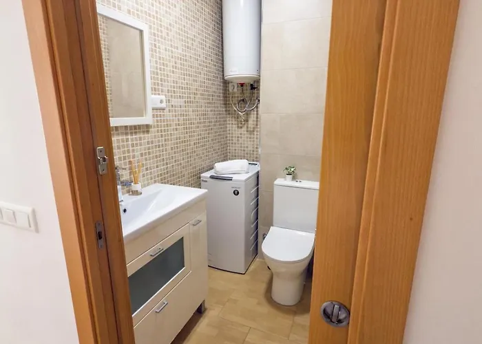 Modern & Bright In The Heart Of Apartament Nerja