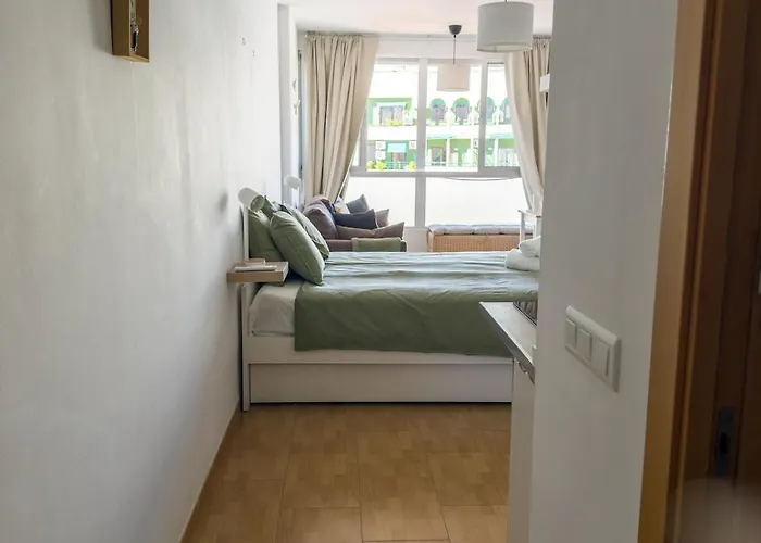 Apartment Modern & Bright In The Heart Of Nerja