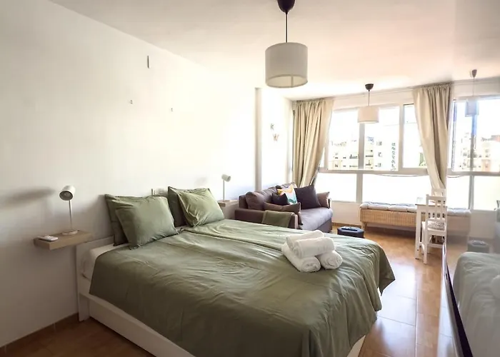 Apartment Modern & Bright In The Heart Of