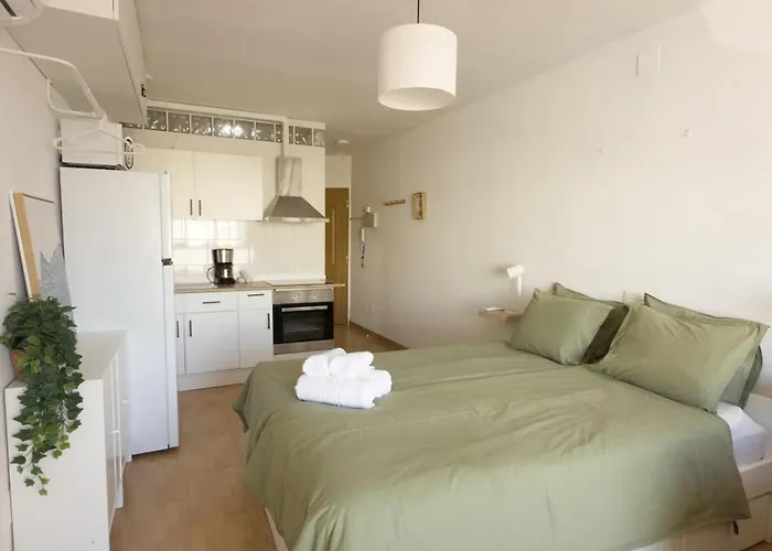 Apartment Modern & Bright In The Heart Of